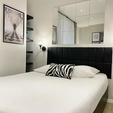 Apartment Charming Paris La Defense *