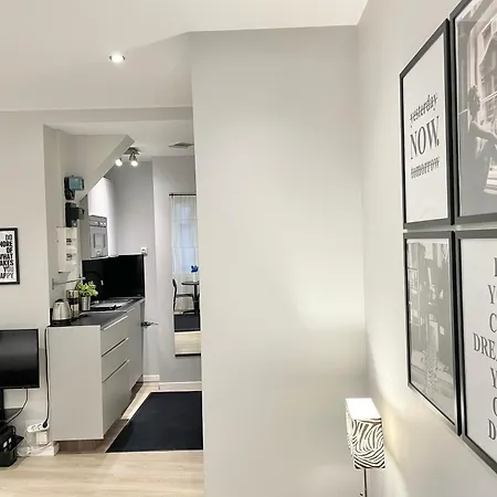 Charming Paris La Defense Apartment Puteaux