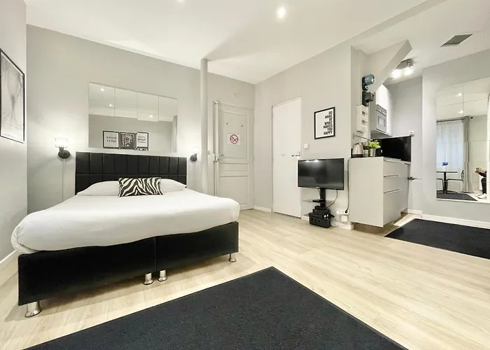 דירה Charming Paris La Defense פוטו